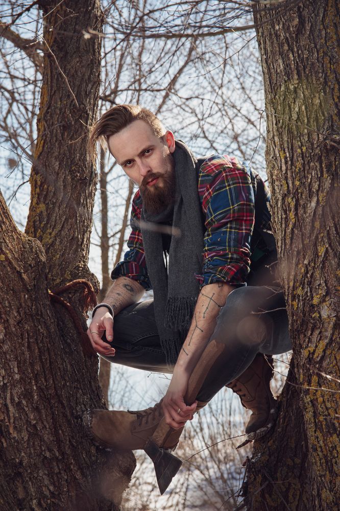 Мужчина с бородой