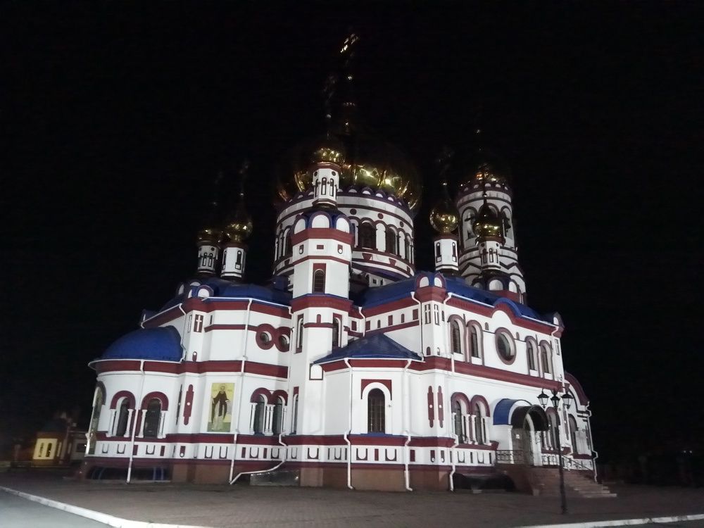 Собор в ночи!