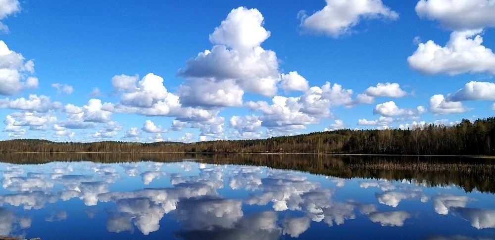 Вода,небо,облака