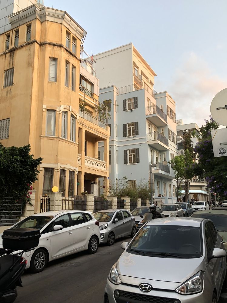 Photograph by Albert Russo