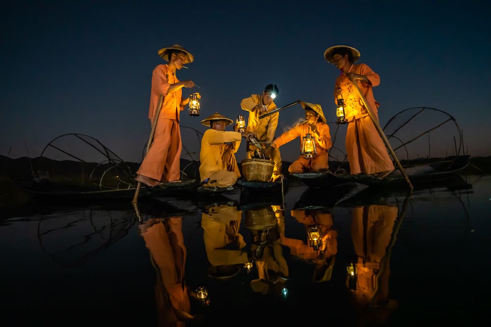 Leg-Rowing Fisherman