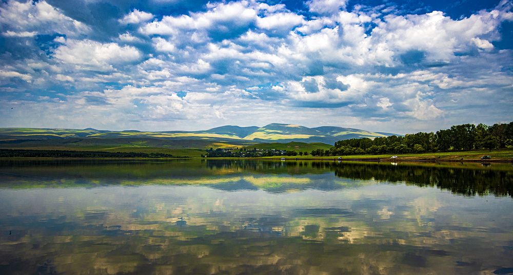 Озеро в Дманиси