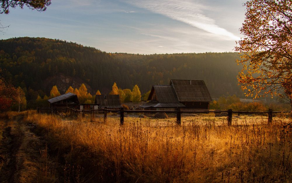 Раннее осеннее утро.