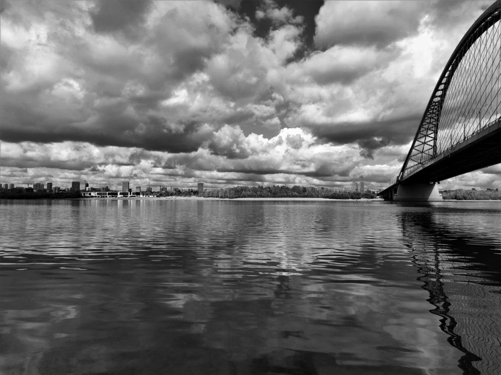 Свинцовые облака