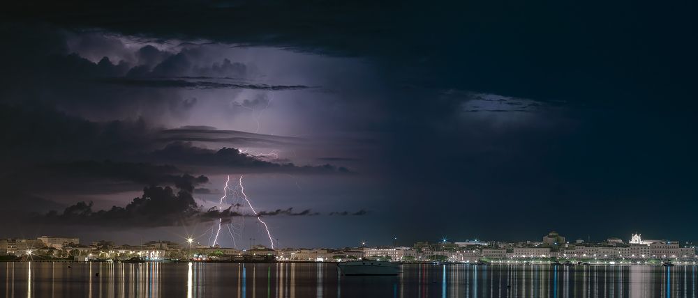 Photograph by Massimo Tamajo