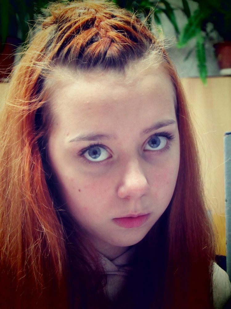 Полина. Глазищи...