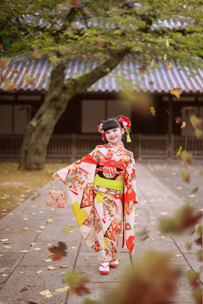 Girl in Kimono (753)