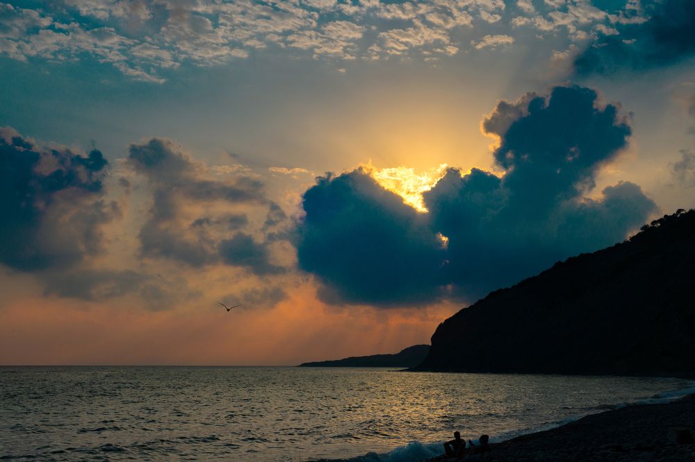 Двое на берегу