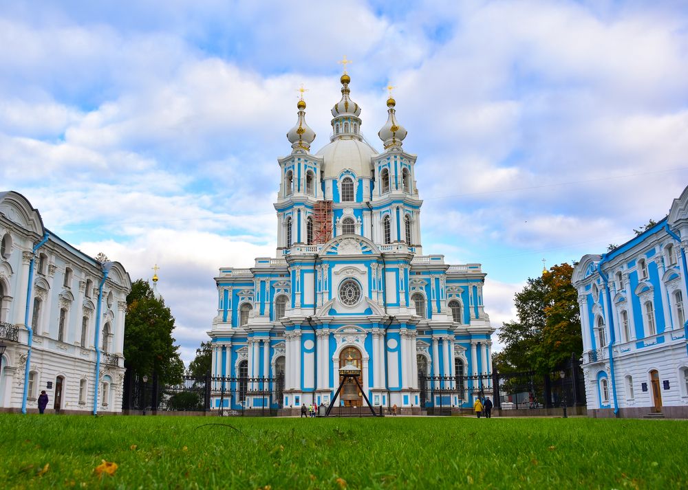 Смоленский собор в Петербурге.