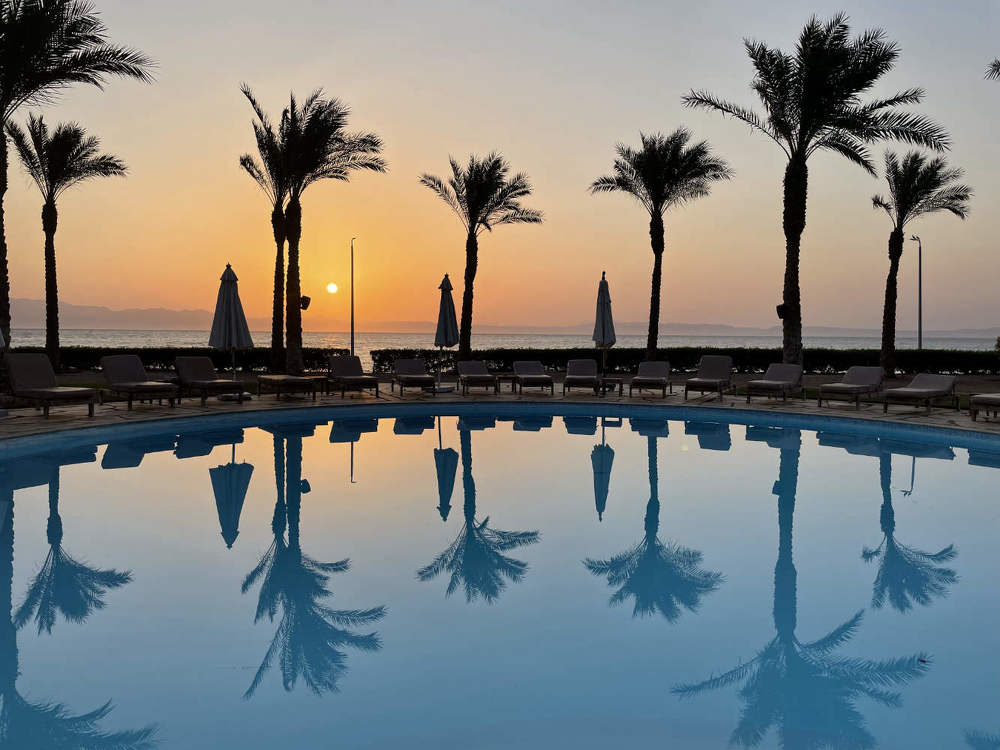 Рассвет на море