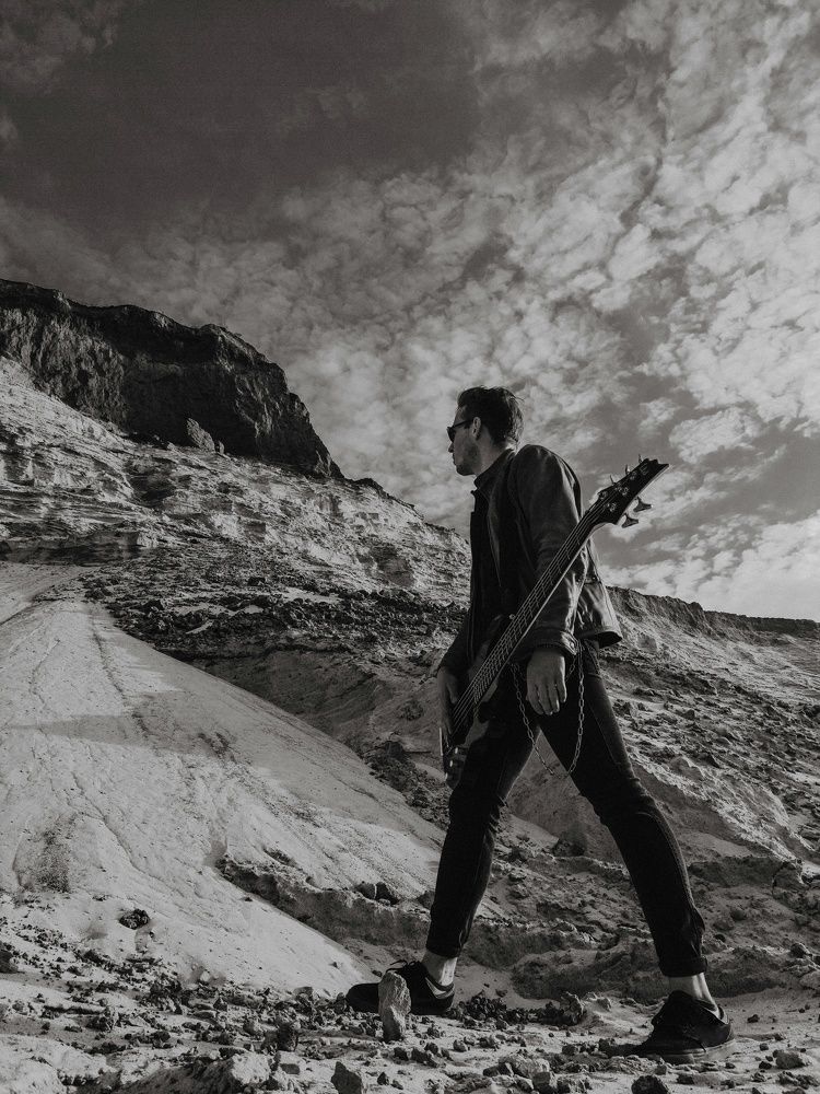 Бас-гитарист Enjoy emotions