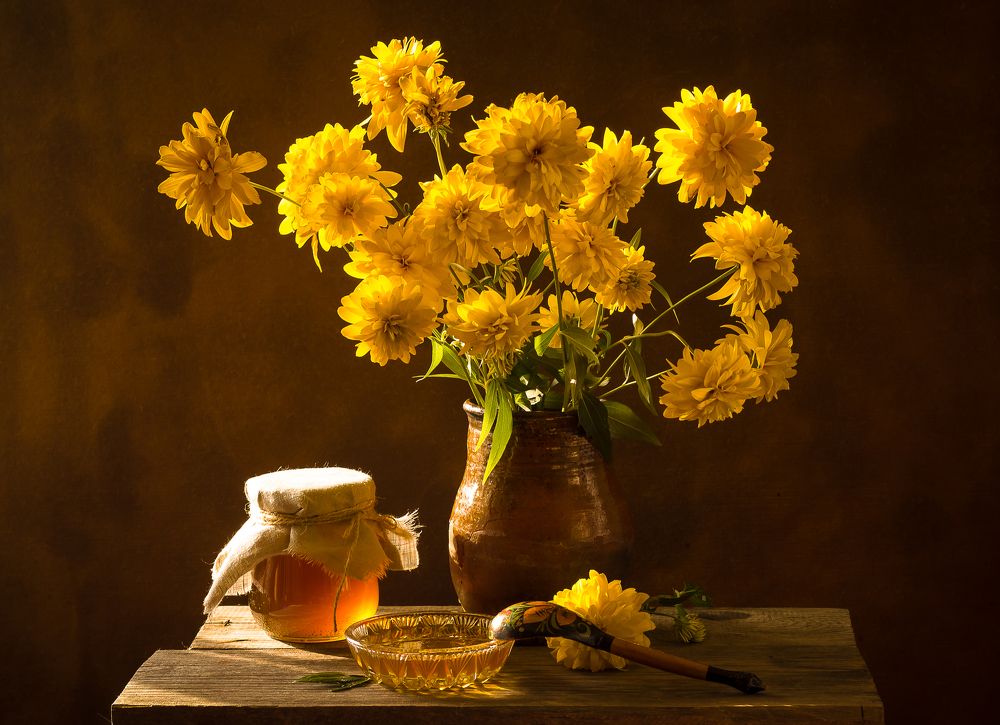 Август медовый