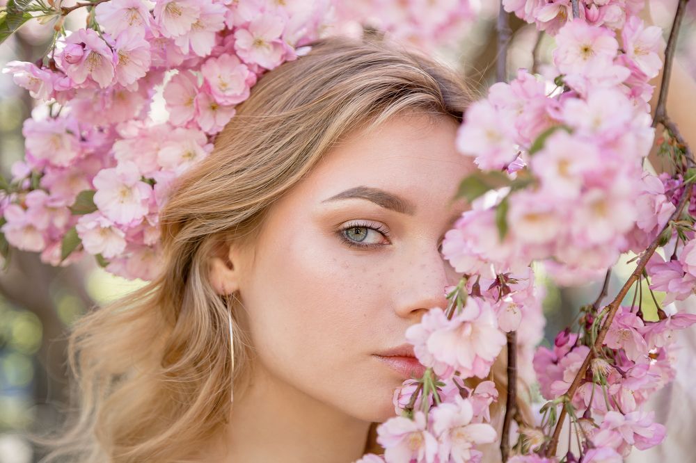 Анастасия в сакуре