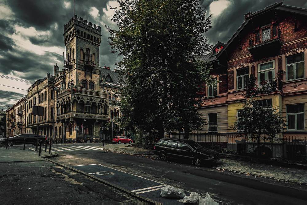 Photograph by Yevheniy Mokin