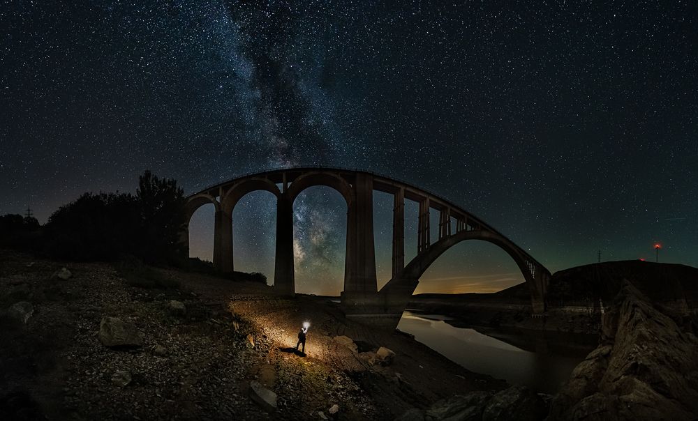 The bridge's eye milky way