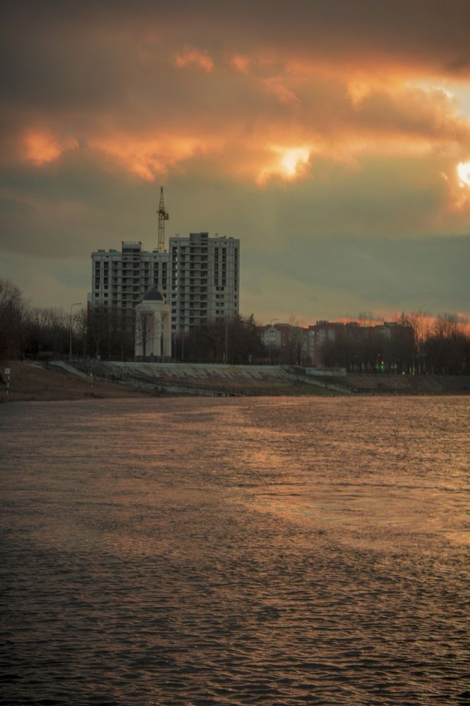 На берегу Днепра.