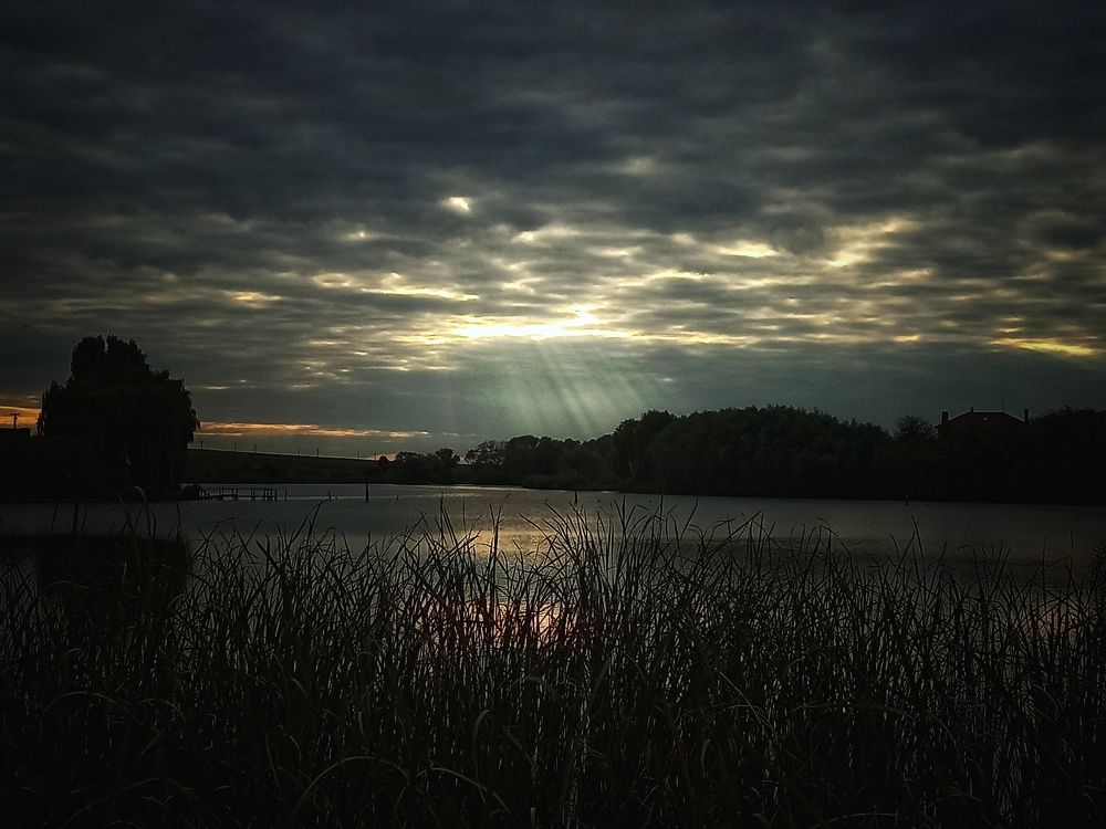 The last ray of sunshine of the passing day