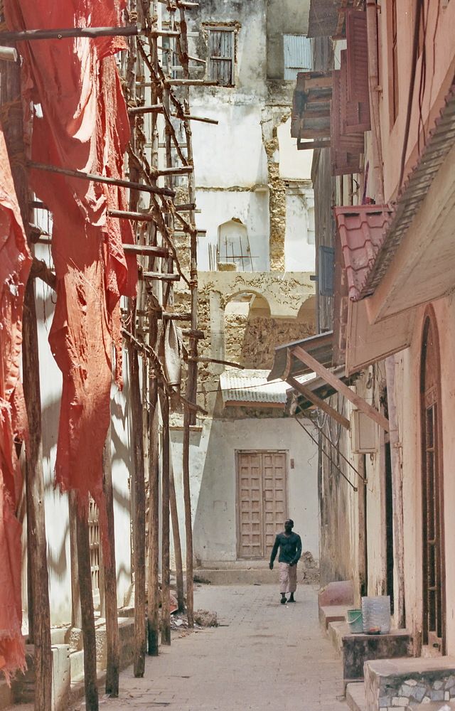 Остатки алых парусов