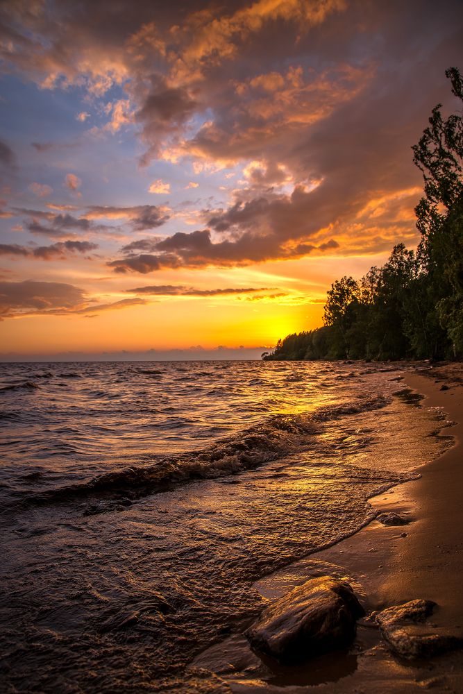 Закат на Рыбинском водохранилище