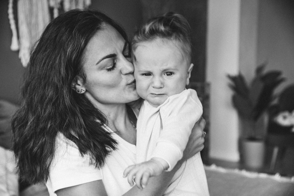 "Ну маааам, ну хватит! Я уже взрослый!"