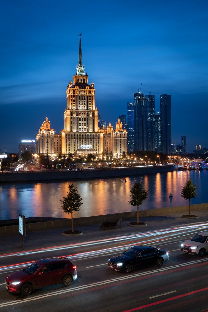 Сталинская высотка (Гостиница Украина)