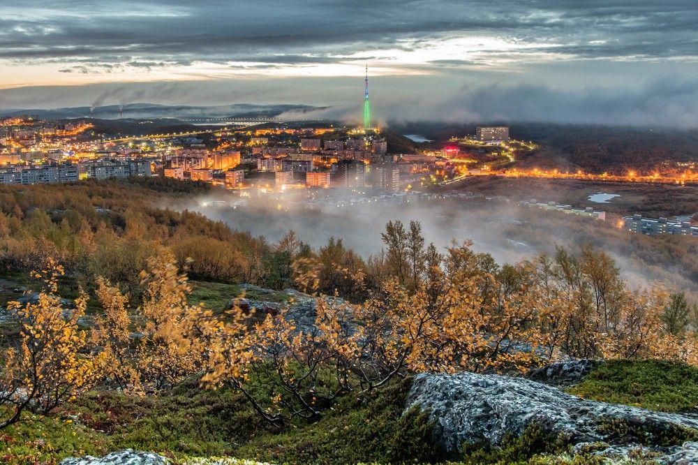 В осеннем обрамлении