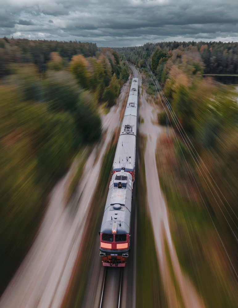 Мчит как время