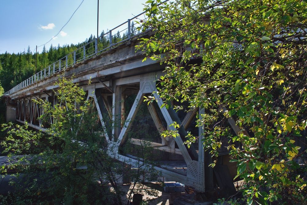Deserted bridge