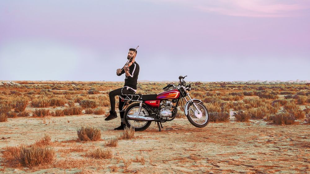 Photograph by Alireza Shahabi