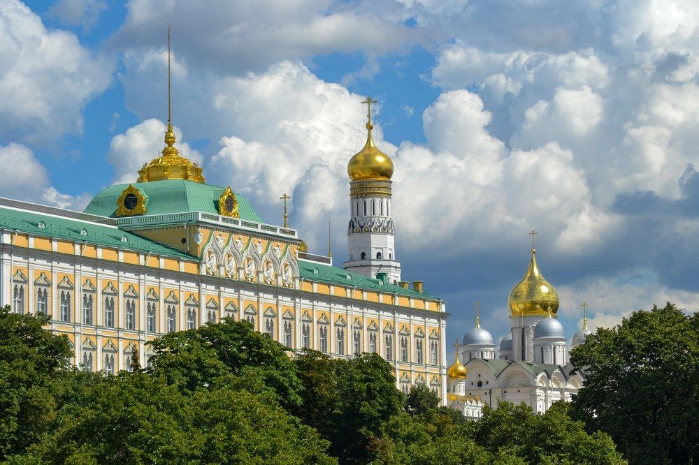 Под небом голубым есть город золотой!