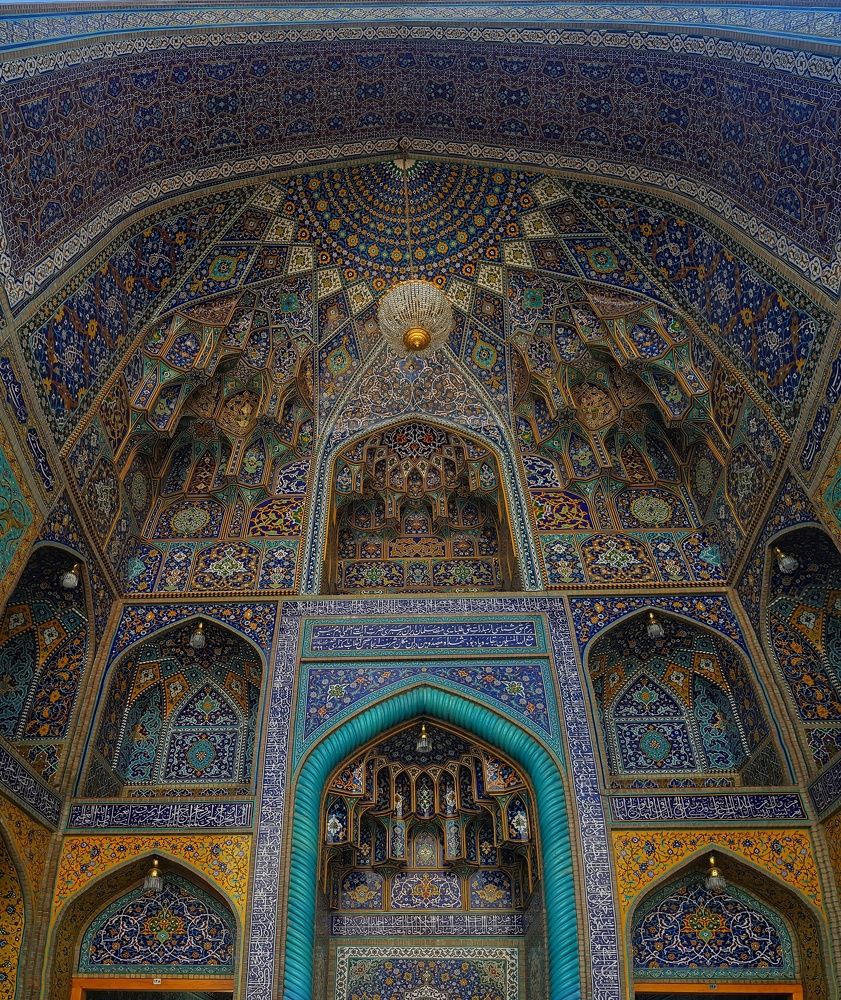 Symmetrical architecture