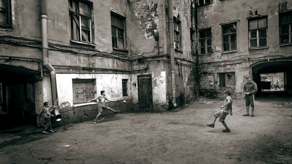 Дворовый футбол