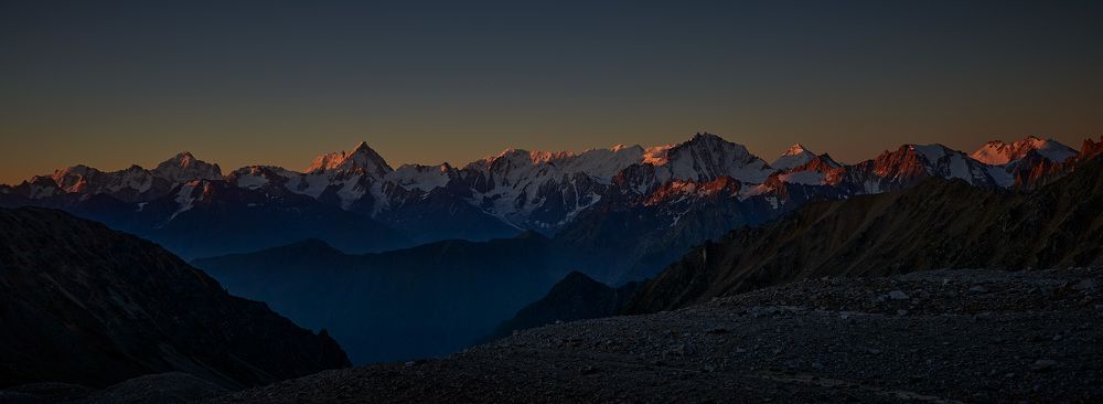 Утро Безенгийской стены.