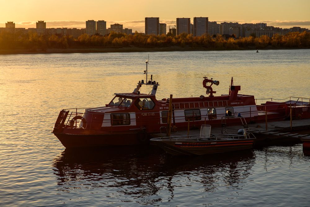 Последний теплый осенний закат