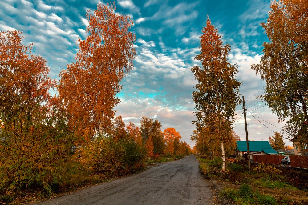 Вечер на окраине города.