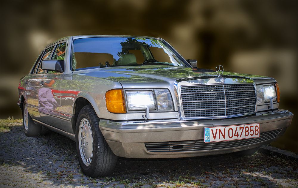 Mercedes-Benz 1985 S-class
