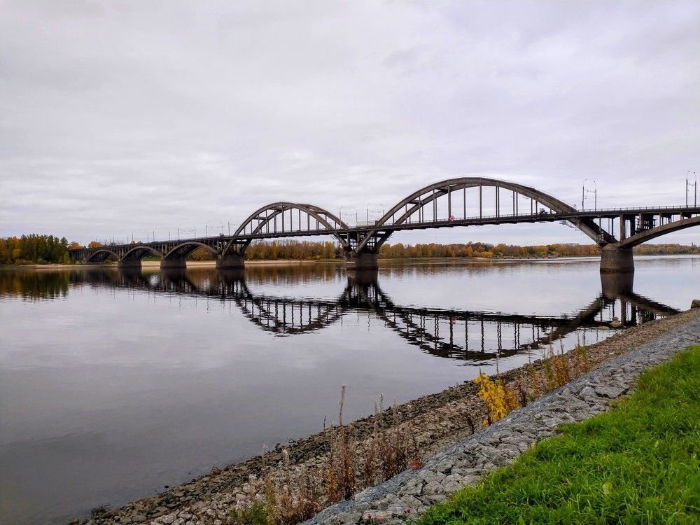 Мост через реку Волга.