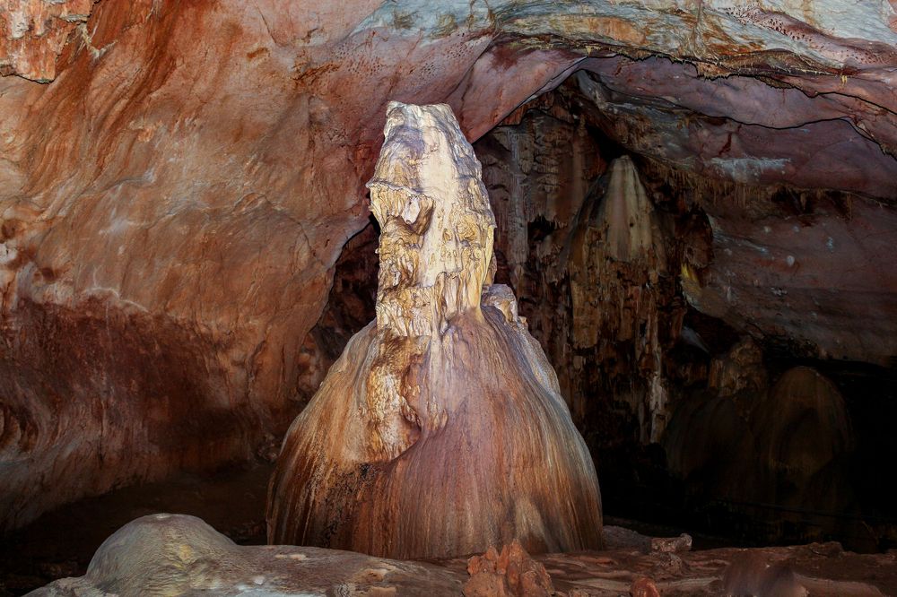 Белый спелеолог.