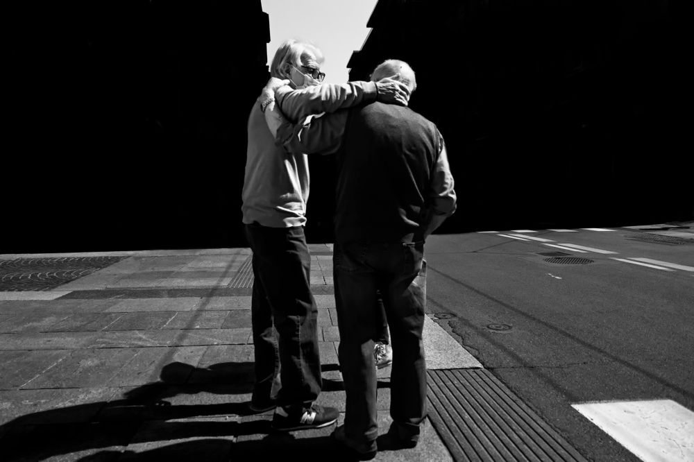 Distanti - Isolati - Ricongiunti