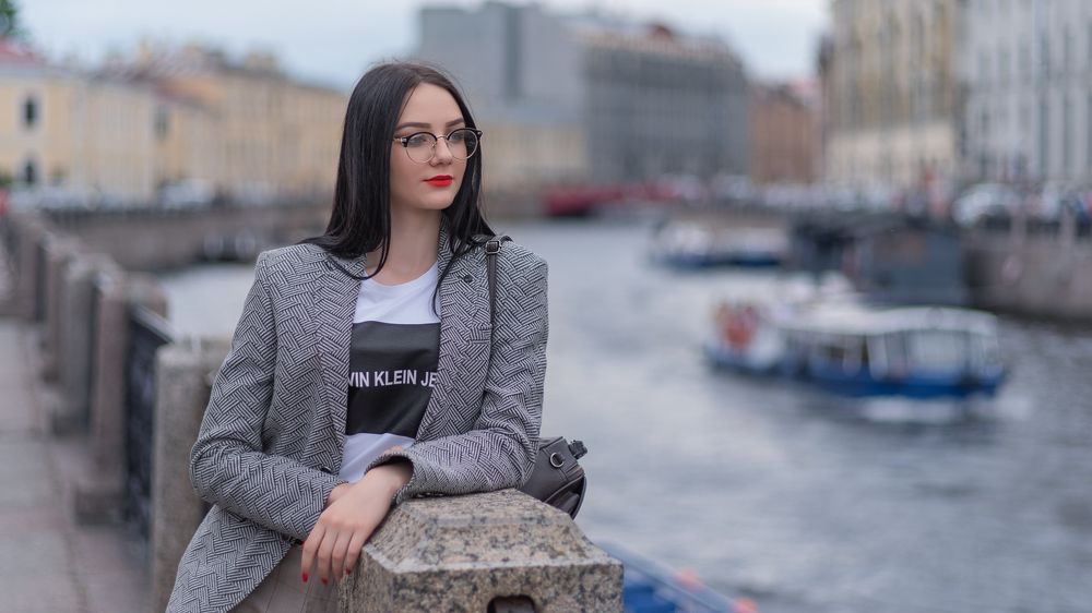 На набережной