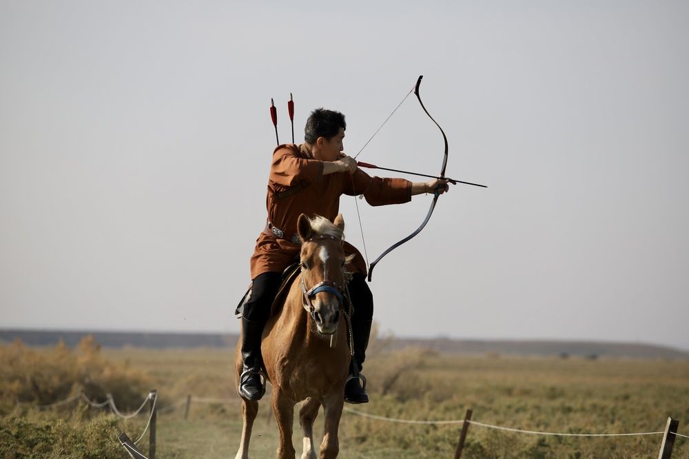 Конный лучник