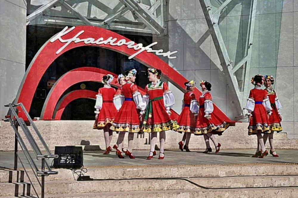 На празднике