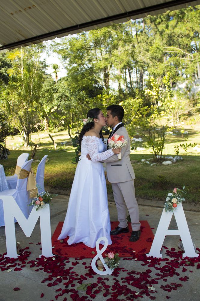 Photograph by Luis Par