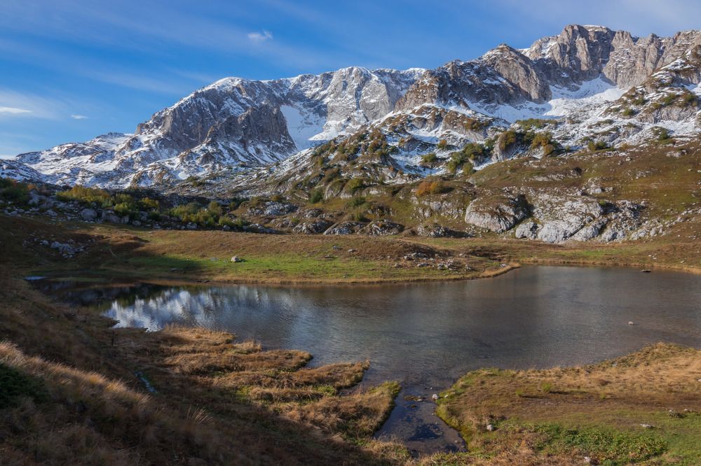 Утро на горном озере