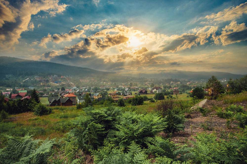 Photograph by Yevheniy Mokin