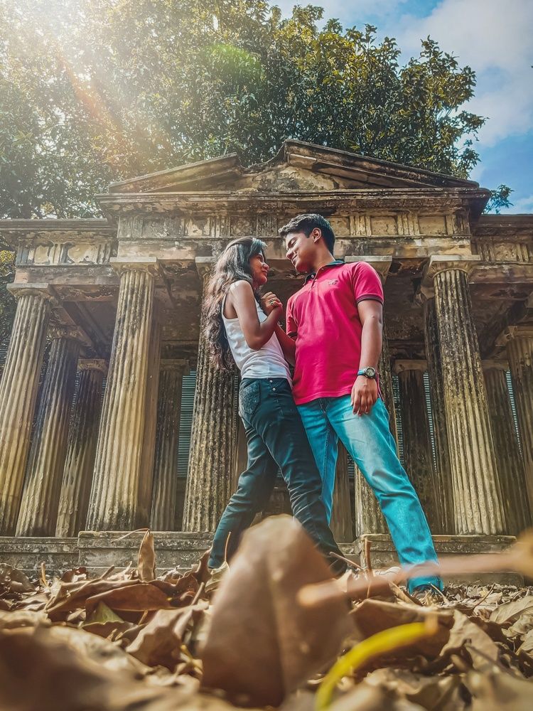 Photograph by Kolkatar Chobiwala