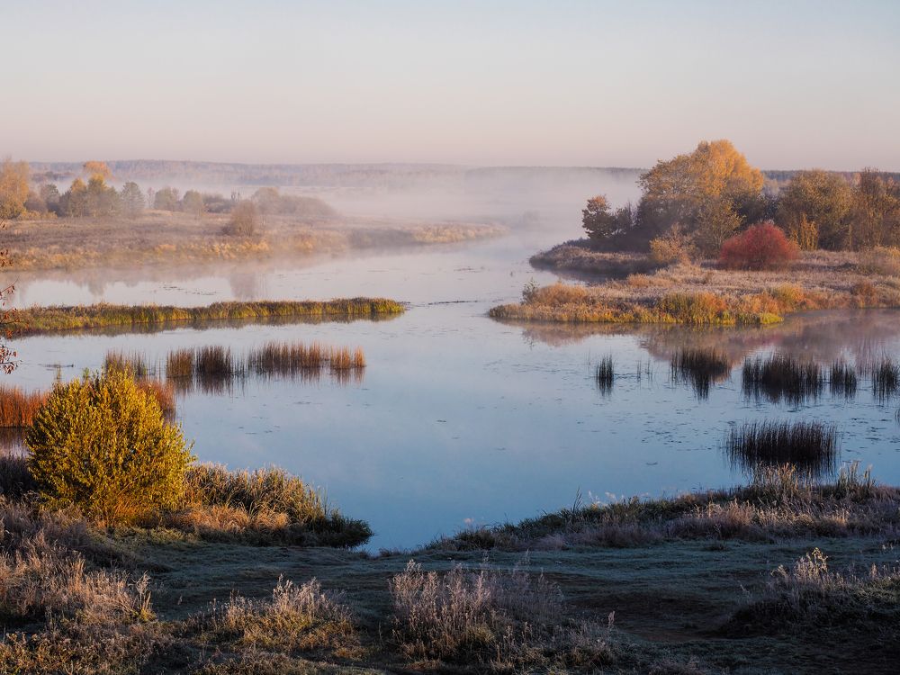 Октябрьский рассвет на Тезе.
