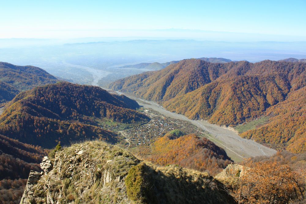Горное село осенью