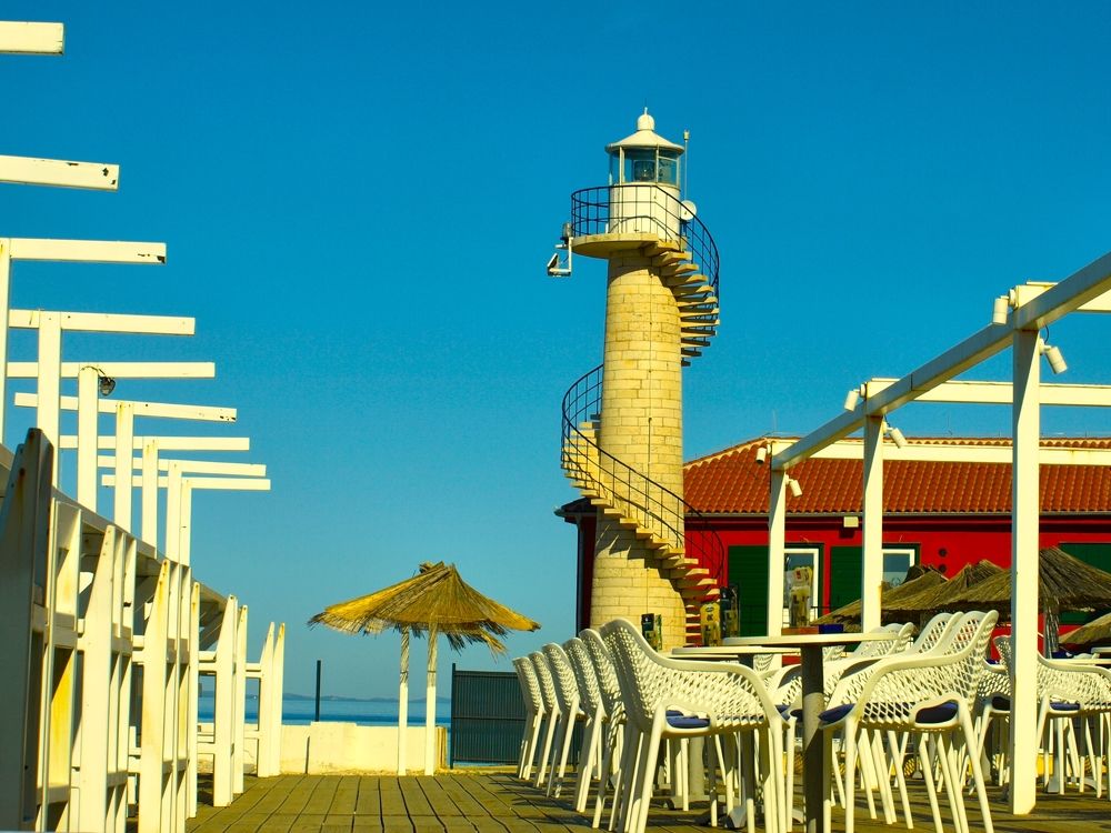 symmetry, mobile photography, house, colors, zadar