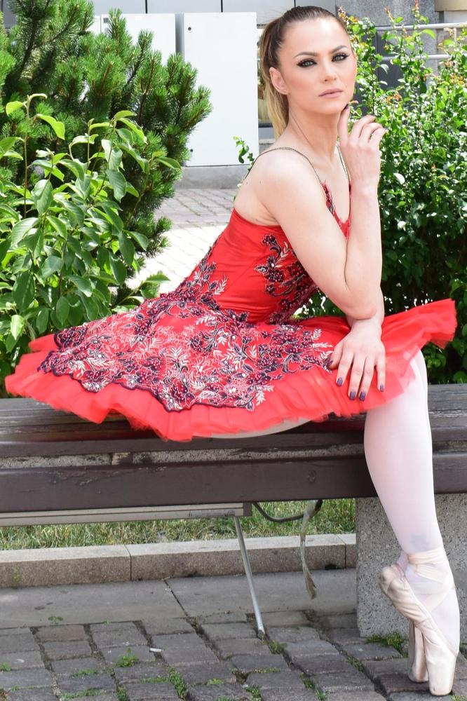 Ballerina and the bench